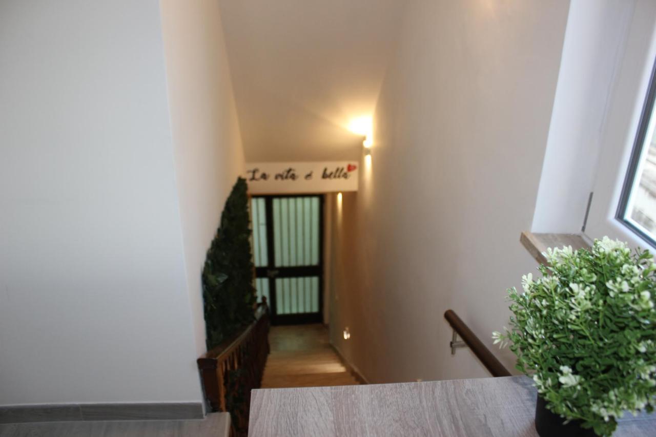Roman Sunrise Rooms Bagian luar foto