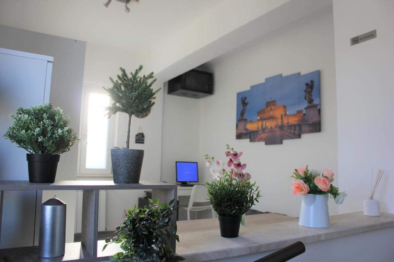 Roman Sunrise Rooms Bagian luar foto